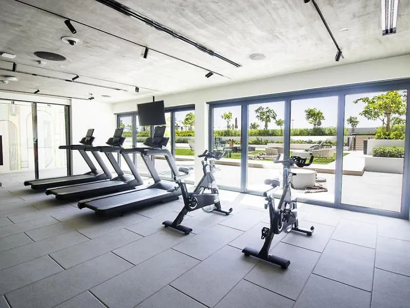 Stylish & Modern 1Br In Dubai Hills Golfville Apartment