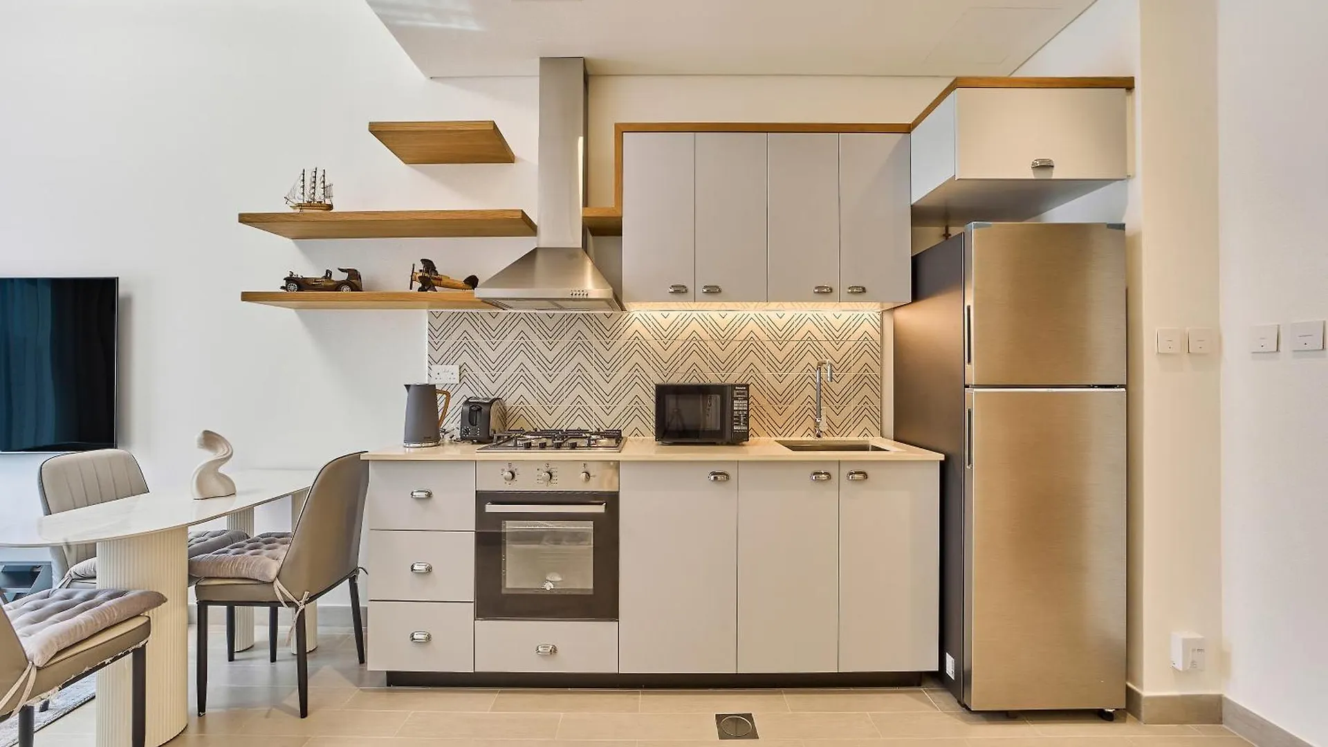 Stylish & Modern 1Br In Dubai Hills Golfville United Arab Emirates